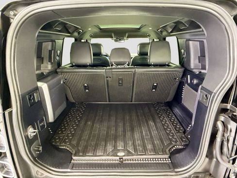 Used 2022 Land Rover Defender 110 V8 AWD/4WD image 27