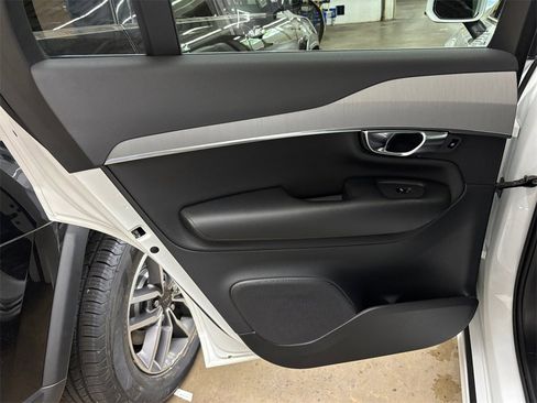 Certified 2023 Volvo XC90 B5 Core w/ Climate Package image 16