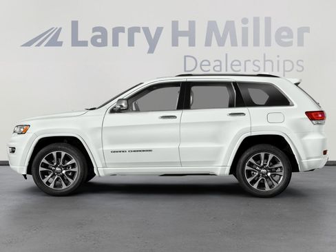 Used 2018 Jeep Grand Cherokee Overland AWD/4WD image 3