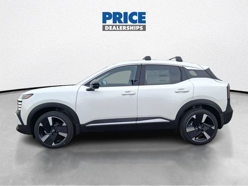New 2026 Nissan Kicks SR w/ Cold Weather Package AWD/4WD image 8