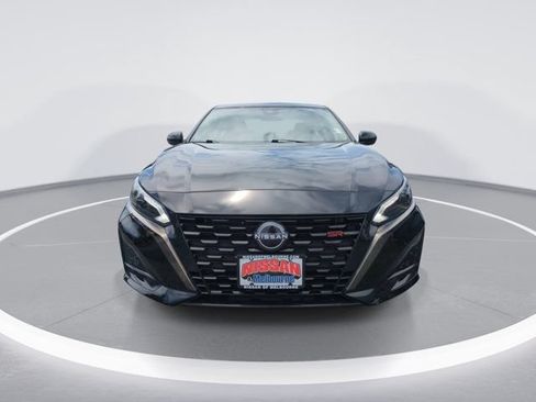 Used 2024 Nissan Altima 2.5 SR AWD/4WD image 11