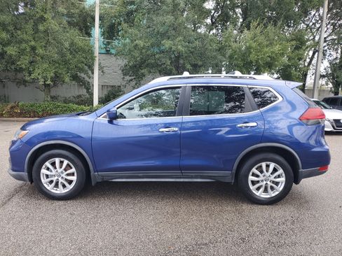 Certified 2019 Nissan Rogue SV image 8