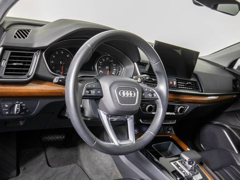 Used 2023 Audi Q5 2.0T Premium w/ Convenience Package AWD/4WD image 17