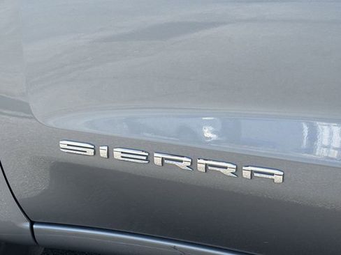 Used 2025 GMC Sierra 1500 SLT image 31