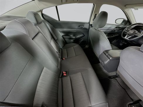 Used 2024 Nissan Altima 2.5 SV image 24