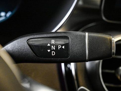 Used 2022 Mercedes-Benz GLC 300 4MATIC Coupe image 12