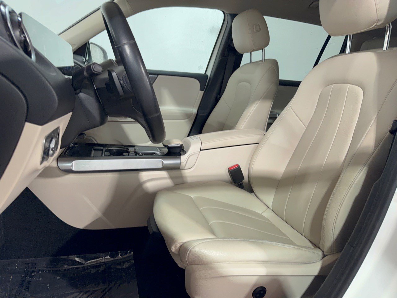Used 2021 Mercedes-Benz GLB 250 image 5