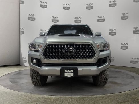 Used 2018 Toyota Tacoma TRD Sport w/ Technology Package AWD/4WD image 8