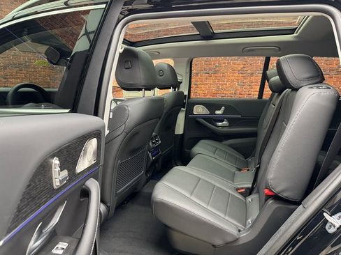 New 2026 Mercedes-Benz GLS 450 4MATIC image 24