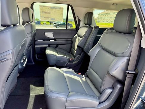 New 2026 Ford Expedition Max Active AWD/4WD image 12