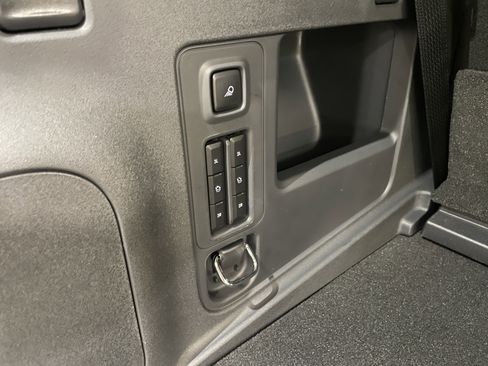 New 2025 Lincoln Navigator Reserve image 34