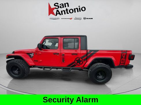 Used 2024 Jeep Gladiator Sport AWD/4WD image 9