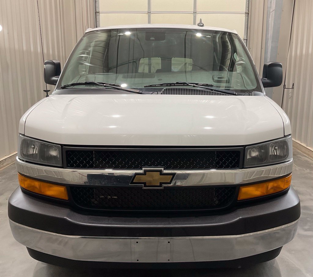 Used 2025 Chevrolet Express 2500 LT w/ LT Preferred Equipment Group RWD image 5
