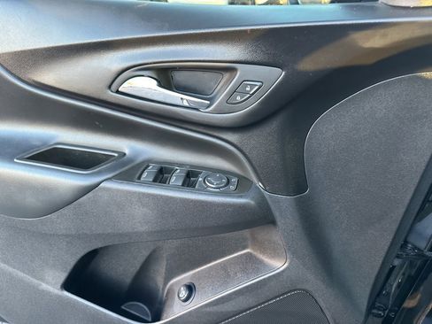 Used 2024 Chevrolet Equinox LT image 20