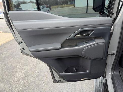 Used 2024 Lexus GX 550 GX 550 Premium 4WD w/ Accessory Package (2T) image 17