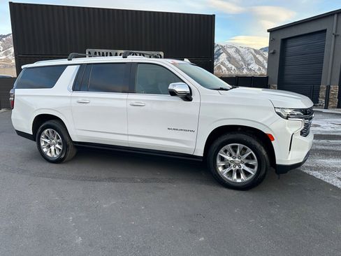 Used 2023 Chevrolet Suburban Premier w/ Max Trailering Package AWD/4WD image 5