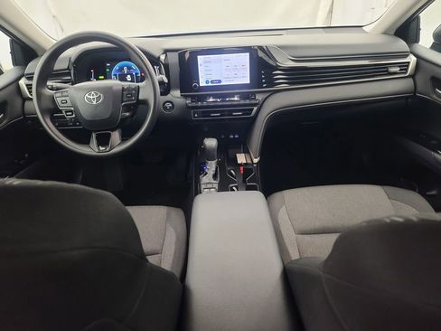 Used 2025 Toyota Camry LE image 22