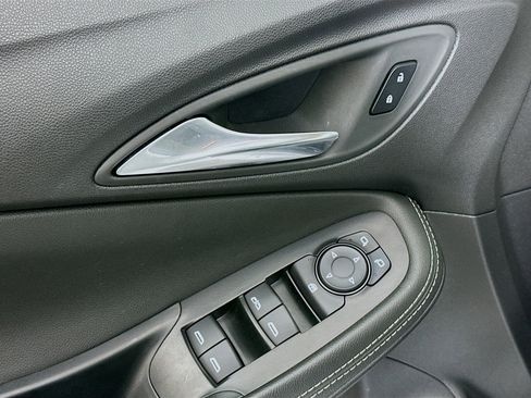 Used 2025 Buick Encore GX Preferred image 15