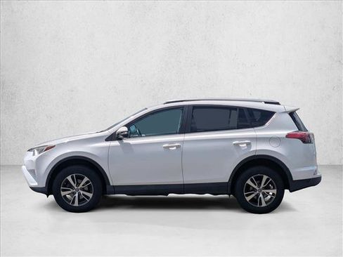 Used 2018 Toyota RAV4 XLE w/ Plus Extra Value Package FWD image 8