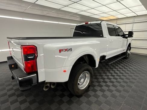 Used 2025 Ford F350 Lariat w/ Lariat Ultimate Package AWD/4WD image 21