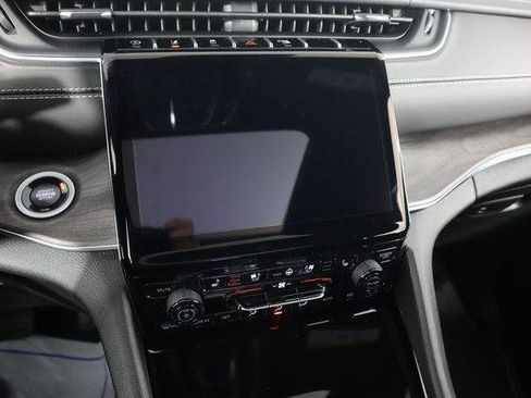 New 2025 Jeep Grand Cherokee Overland w/ Luxury Tech Group IV image 11