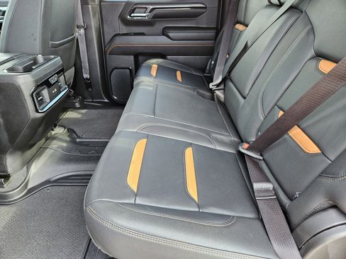 Used 2023 GMC Sierra 1500 AT4 w/ AT4 Preferred Package image 28