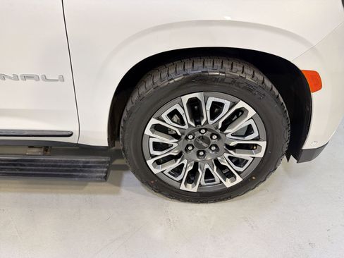Used 2024 GMC Yukon Denali Ultimate image 31