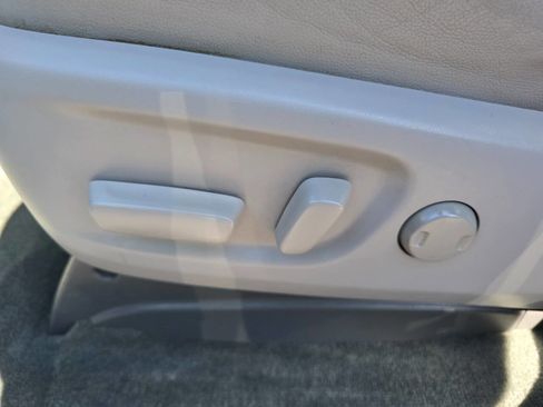 Used 2015 Toyota Sienna XLE w/ XLE Navigation Package image 15