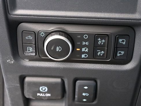 Used 2025 Ford F150 Lariat w/ Equipment Group 502A High AWD/4WD image 39