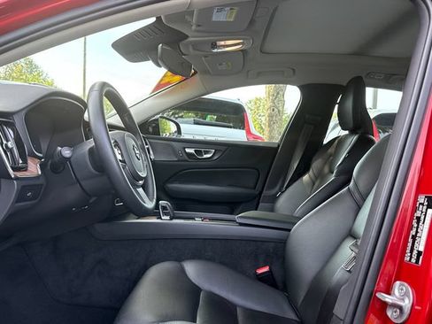 Used 2023 Volvo S60 B5 Plus w/ Climate Package AWD/4WD image 10