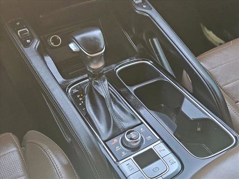 Used 2022 Kia Telluride SX w/ SX Prestige Package AWD/4WD image 17