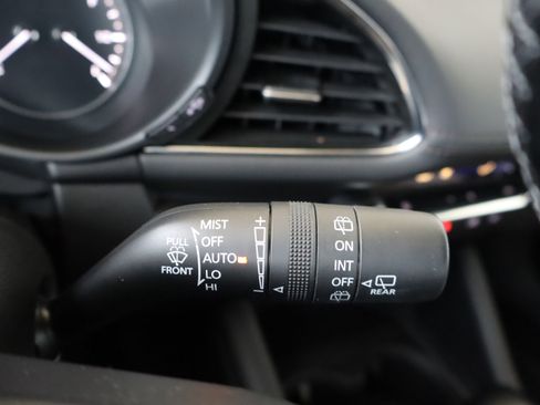 Used 2021 MAZDA MAZDA3 s image 23