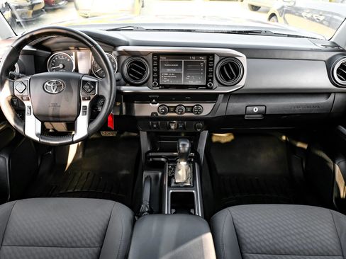 Used 2020 Toyota Tacoma SR5 image 25