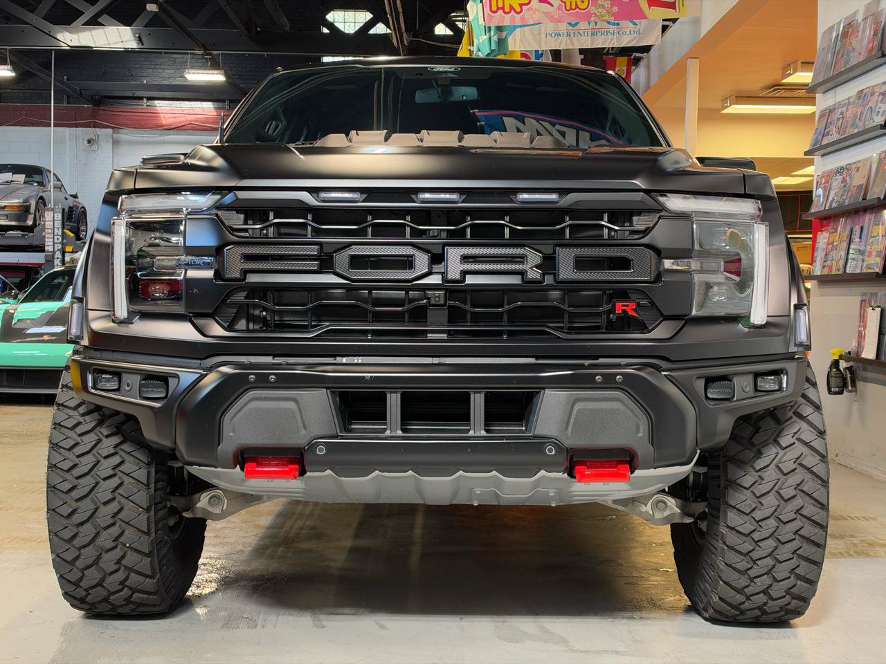 Used 2025 Ford F150 Raptor w/ Equipment Group 803A Raptor R AWD/4WD image 2