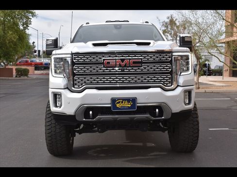 Used 2022 GMC Sierra 2500 Denali w/ Denali Ultimate Package AWD/4WD image 9