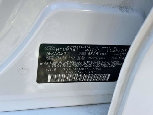 Used 2023 Genesis G70 2.0T image 16