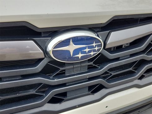 Used 2024 Subaru Crosstrek 2.0i Premium image 9