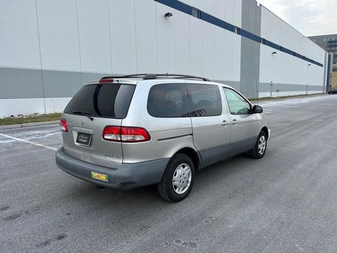 Used 2002 Toyota Sienna LE image 4