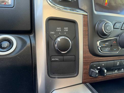 Used 2018 RAM 2500 Laramie w/ Convenience Group image 24