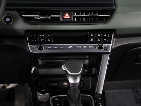 Used 2024 Kia Seltos SX w/ SX Sunroof Package image 38