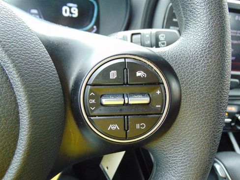 Used 2024 Kia Soul LX w/ Option Group 015 FWD image 27