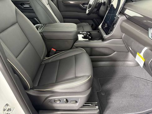 New 2026 GMC Yukon XL Elevation image 11