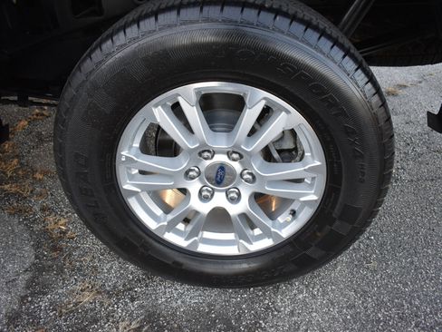 Used 2017 Ford F150 Lariat image 36