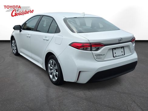 Used 2026 Toyota Corolla LE FWD image 7