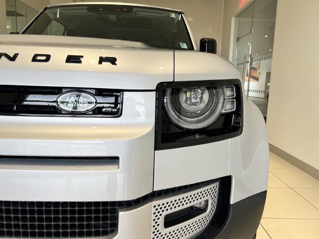 New 2024 Land Rover Defender 110 S AWD/4WD image 8