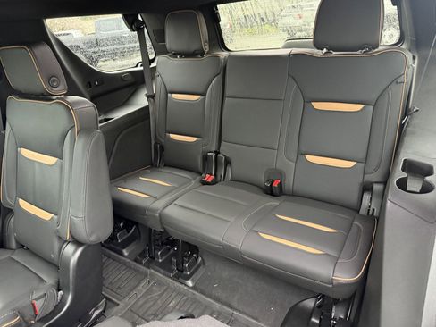 Used 2024 GMC Yukon AT4 w/ Technology Package image 13