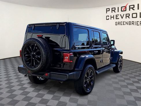 Used 2025 Jeep Wrangler Unlimited Sahara AWD/4WD image 8