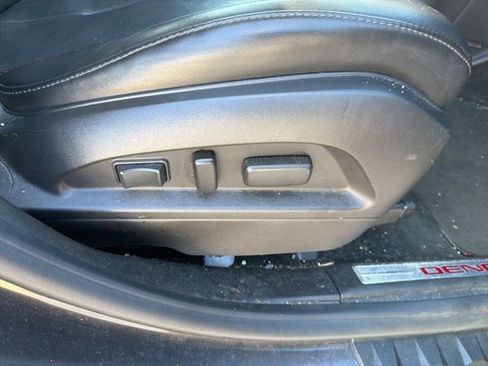 Used 2014 GMC Terrain Denali w/ Cargo Package image 24