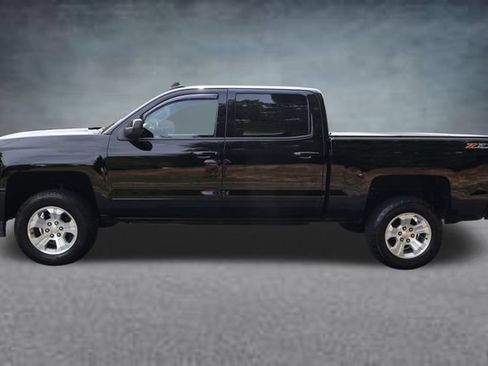 Used 2018 Chevrolet Silverado 1500 LT w/ All Star Edition AWD/4WD image 4