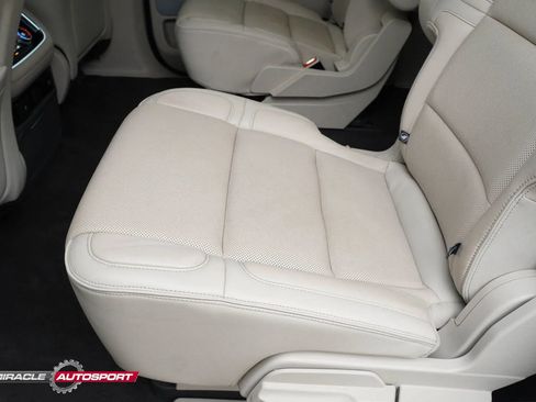 Used 2019 Lincoln Navigator L Reserve image 24